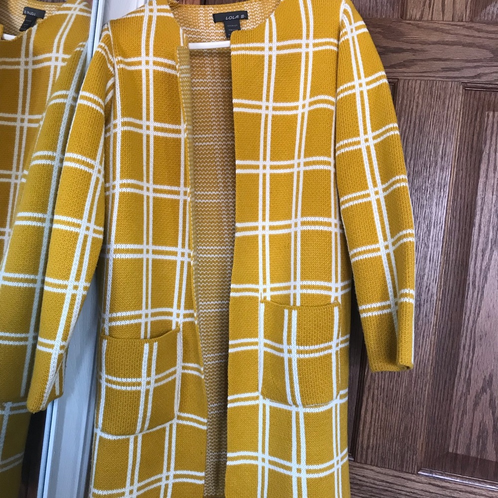 Yellow, knitted, long sweater